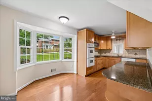 11315 Gainsborough Rd, Potomac, MD 20854 - Photo 13