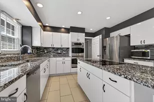 12320 Pissaro Dr, North Potomac, MD 20878 - Photo 13