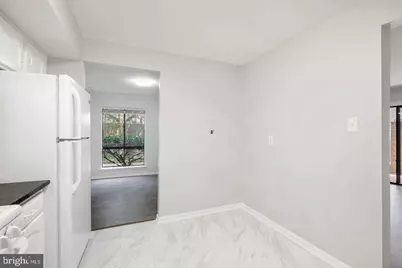 114 Monroe Street #102, Rockville, MD 20850 - Photo 9