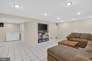 9701 Lawndale Dr, Silver Spring, MD 20901 - Photo 35
