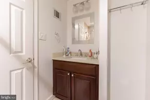 5917 Empire Way, North Bethesda, MD 20852 - Photo 27