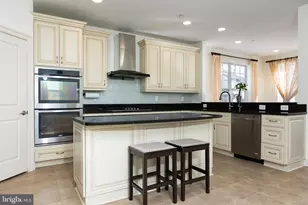 215 N Van Buren St, Rockville, MD 20850 - Photo 53