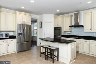 215 N Van Buren St, Rockville, MD 20850 - Photo 59