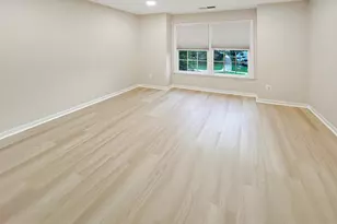 813 Summer Walk Dr, Gaithersburg, MD 20878 - Photo 11