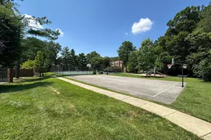 5809 Edson Ln, North Bethesda, MD 20852 - Photo 21