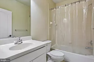 567 Pelican Ave, Gaithersburg, MD 20877 - Photo 17