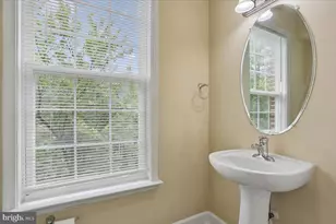 567 Pelican Ave, Gaithersburg, MD 20877 - Photo 11