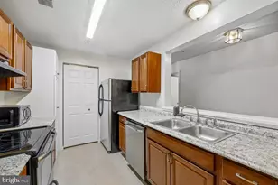 12902 Churchill Ridge Cir, Germantown, MD 20874 - Photo 5