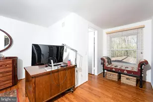 9129 Wandering Trail Dr, Potomac, MD 20854 - Photo 19