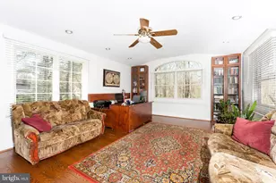 9129 Wandering Trail Dr, Potomac, MD 20854 - Photo 11