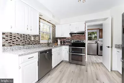 9129 Wandering Trail Drive, Potomac, MD 20854 - Photo 5