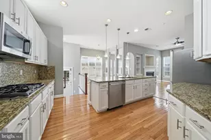 13131 Clarksburg Square Rd, Clarksburg, MD 20871 - Photo 11