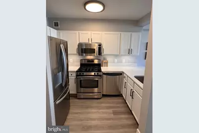 7111 Woodmont #712, Chevy Chase, MD 20815 - Photo 5