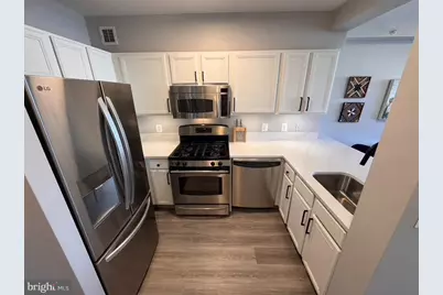 7111 Woodmont #712, Chevy Chase, MD 20815 - Photo 3