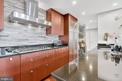 6820 Wisconsin Avenue #4006, Bethesda, MD 20815 - Photo 7