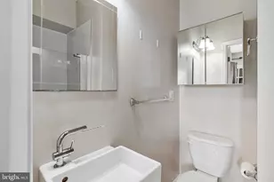 11718 Leesborough Cir, Silver Spring, MD 20902 - Photo 27