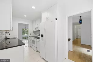 11501 Brandy Hall Ln, Gaithersburg, MD 20878 - Photo 15