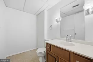 11501 Brandy Hall Ln, Gaithersburg, MD 20878 - Photo 39