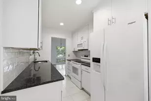 11501 Brandy Hall Ln, Gaithersburg, MD 20878 - Photo 19