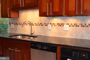 10612 Crossing Creek Rd, Potomac, MD 20854 - Photo 11