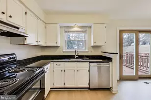 20488 Summersong Ln, Germantown, MD 20874 - Photo 11