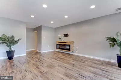 18714 Walkers Choice Road #18714, Gaithersburg, MD 20886 - Photo 3