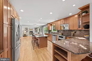 11209 Maine Cove Dr, North Potomac, MD 20878 - Photo 13