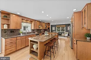 11209 Maine Cove Dr, North Potomac, MD 20878 - Photo 11
