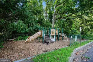 10518 Weymouth St, Bethesda, MD 20814 - Photo 27
