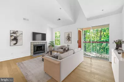 18510 Boysenberry Drive #122, Gaithersburg, MD 20879 - Photo 3