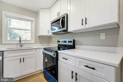 8736 Falls Chapel Way, Potomac, MD 20854 - Photo 13