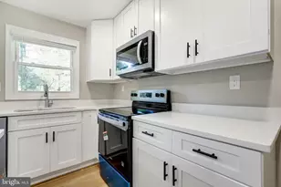8736 Falls Chapel Way, Potomac, MD 20854 - Photo 13
