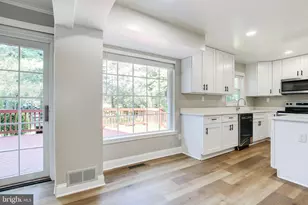 8736 Falls Chapel Way, Potomac, MD 20854 - Photo 17