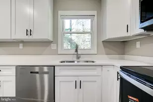 8736 Falls Chapel Way, Potomac, MD 20854 - Photo 15