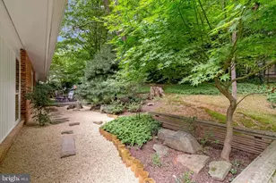 8004 Park Overlook Dr, Bethesda, MD 20817 - Photo 61