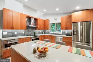 8004 Park Overlook Dr, Bethesda, MD 20817 - Photo 7