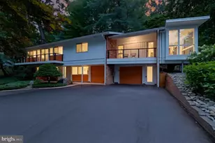 8004 Park Overlook Dr, Bethesda, MD 20817 - Photo 5