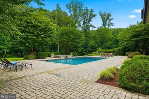 9833 Avenel Farm Dr, Potomac, MD 20854 - Photo 3