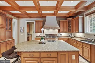 9833 Avenel Farm Dr, Potomac, MD 20854 - Photo 15