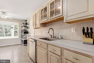 24312 Log House Rd, Gaithersburg, MD 20882 - Photo 11