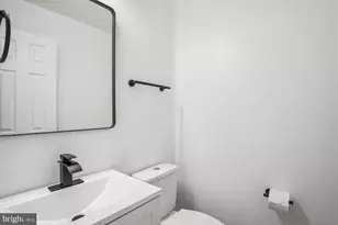 8648 Watershed Ct, Gaithersburg, MD 20877 - Photo 13