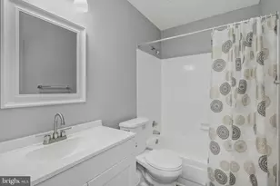 18537 Boysenberry Dr, Gaithersburg, MD 20879 - Photo 25