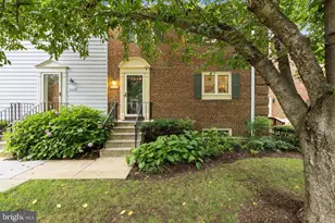 4880 Chevy Chase Dr, Chevy Chase, MD 20815 - Photo 27