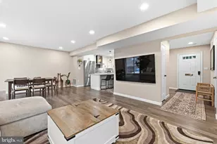 4880 Chevy Chase Dr, Chevy Chase, MD 20815 - Photo 5