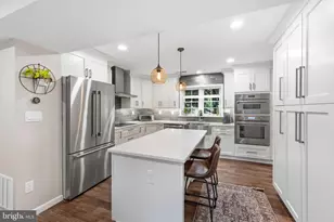 4880 Chevy Chase Dr, Chevy Chase, MD 20815 - Photo 9