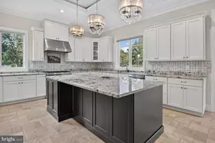 13828 Travilah Rd, Rockville, MD 20850 - Photo 21