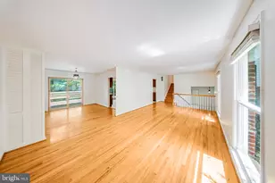 6715 Tildenwood Ln, Rockville, MD 20852 - Photo 5
