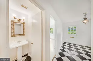 6715 Tildenwood Ln, Rockville, MD 20852 - Photo 3
