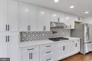 8156 Buckspark Ln E, Potomac, MD 20854 - Photo 7