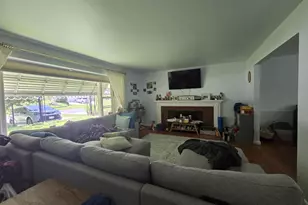 6403 Orchid Dr, Bethesda, MD 20817 - Photo 3